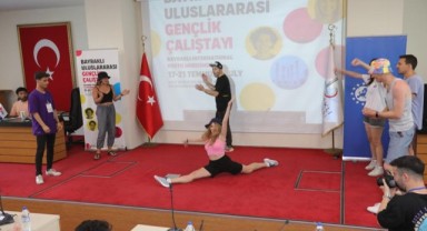 Bayraklı’da ‘Uluslararası Gençlik Festivali’ başladı