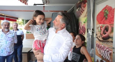 Bayraklı sokaklarında seferberlik!