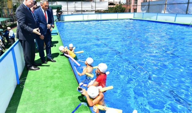 Beydağlı çocukların yüzme sevinci