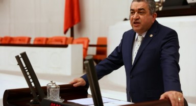 CHP’li Serter’den, Bakan Kurum’a tepki: İzmir'in göbeğindeki Çernobil için kafa yor