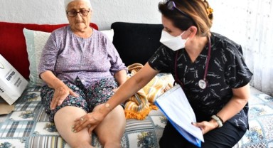 Eşrefpaşa Hastanesi'nin evde bakım hizmet ağı genişliyor