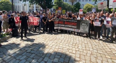 İzmir'de doktorlar iş bıraktı