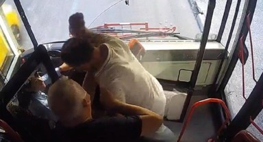 İzmir’de kadın şoföre çirkin saldırı
