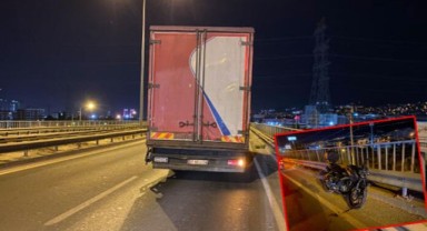İzmir'de korkunç kaza! Motosikletli kamyona çarptı