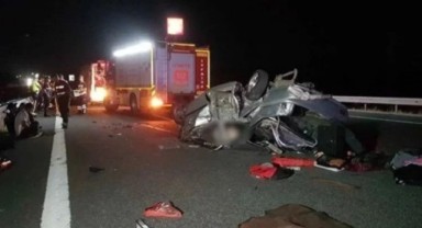 İzmir Otoyolu'nda feci kaza! 3 kişi öldü, 2 kişi yaralandı