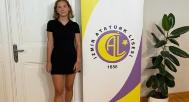 İzmirli Selin Aşıkiraz YKS'de Türkiye birincisi oldu!