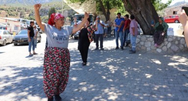 Karaburun’da emekçinin yüzünü güldüren toplu sözleşme