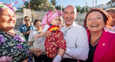 Karaburun’da Mavi Bayrak ve Meydan Coşkusu