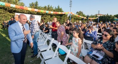 Miniklerin ilk mezuniyet heyecanına Başkan Soyer de ortak oldu