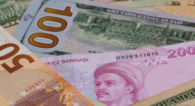 Türk Lirası değer kaybetmeye devam ediyor: Dolar ve avro yılın en yüksek seviyesini gördü