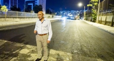 Başkan Tunç Soyer asfalt serim çalışmalarını inceledi
