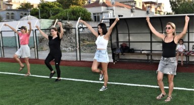 Bornovalılar 100. Yıla Zeybek ile hazırlanıyor