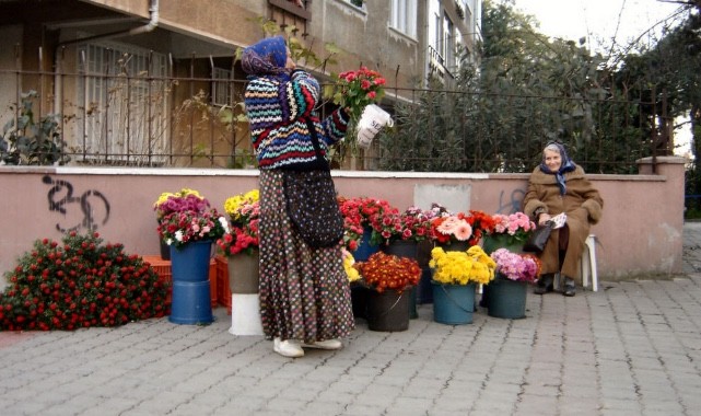 Büyükşehir, 116 çiçekçiyi sabitledi