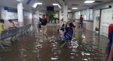 Ege Üniversitesi'nde rezalet görüntüler! Yağmur yağdı hastaneyi su bastı