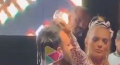 Garsonun kafasına şampanya döken Demet Akalın: 'Migrenim tuttu 50 tane iğne oldum'