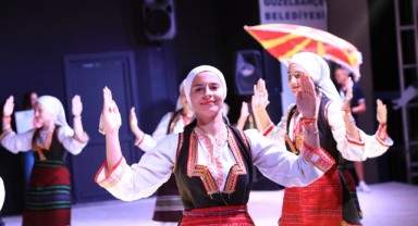 Güzelbahçe’de halk dansları şöleni