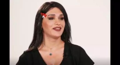 İmam Hatip mezunu transseksüel hem güldürdü hem ağlattı