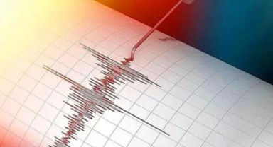 İzmir'de peş peşe depremler