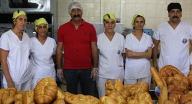 Komünist Başkan ekmek fabrikası açtı: Yoksullara ücretsiz dağıtılacak