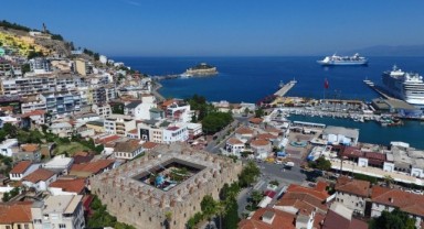 Kuşadası'nda 59 dakikada 19 deprem oldu