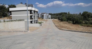 Menderes Belediyesi’nden Görece’de yol yapım seferberliği