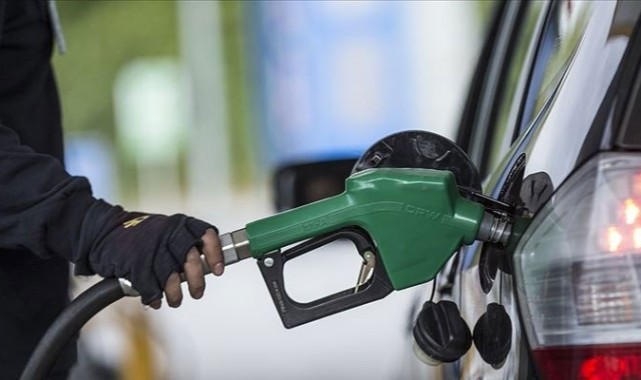 Motorine bir haftada ikinci zam: Pompa fiyatlarına yansıyacak!