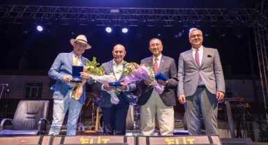 Zafer ve Anma Yürüyüşü etkinlikleri Barış ve Türkiye söyleşisi ile başladı