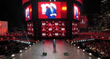 Başkan Soyer'dan tarihi günde mesaj: Cumhuriyeti demokrasi ve barış ile taçlandıralım!