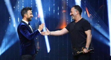 Cem Yılmaz'dan Tarkan açıklaması: Hepimizin teşekkür etmesi lazım