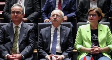 CHP'de 'İktidara yürüyüş' toplantısı
