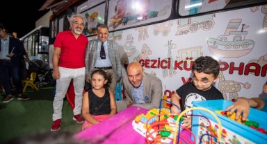 ESHOT'un eski otobüsleri kütüphane, mutfak ve çocuk oyun alanı oldu