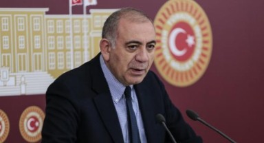 Gürsel Tekin: Kürtlere gelince antidemokrat mı olacağız?