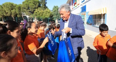 Güzelbahçe Belediye'sinden dar gelirli ailelere kırtasiye desteği