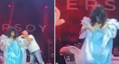 İzmir'de Bülent Ersoy'un göğüsleri açıldı, devreye hemen korumaları girdi