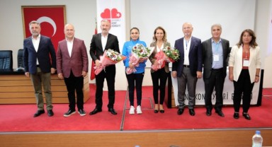 Kent Konseyleri Birliği Bayraklı’ da toplandı