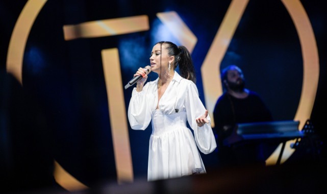 Kültürpark’ta konserler geçidi Tuğba Yurt’la devam etti