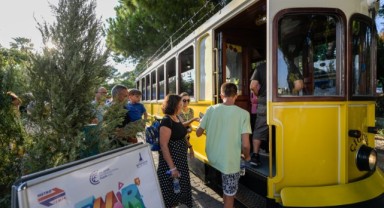 “Nostaljik Tramvay” fuar ziyaretçilerini geçmişe götürüyor