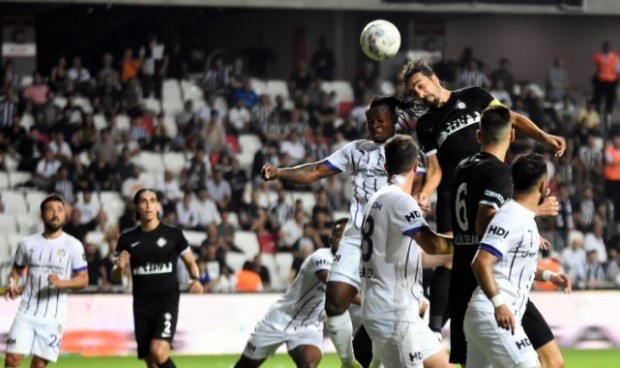 Altay bir puana razı oldu