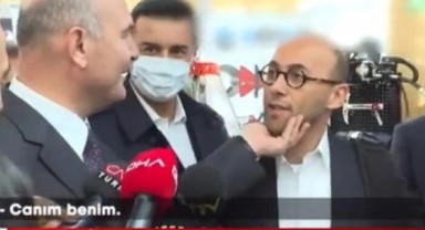 Bakan Soylu'dan tuhaf hareketler: Soru soran muhabirin çenesini okşadı canım benim dedi