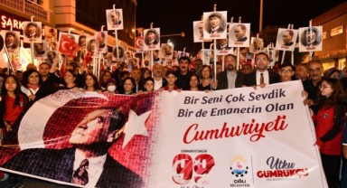 Cumhuriyetin 99. Yılı Çiğli’de Coşkuyla Kutlandı