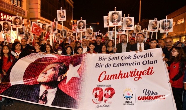 Cumhuriyetin 99. Yılı Çiğli’de Coşkuyla Kutlandı