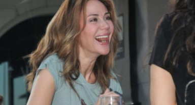 Demet Şener'e küfür yağmuru!