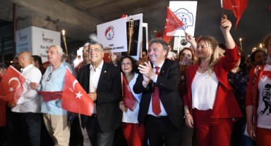 Derya Uluğ, Bornovalılar ile buluşacak