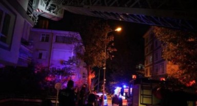 Ev arkadaşı tarafından bıçaklandı: Eve kilitleyip kaçtı