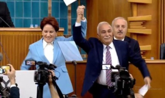 Fakıbaba resmen İYİP'te: Rozetini Akşener taktı