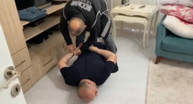 İzmir’de 12 kişilik ‘tefeci’ şebekesinin 8 üyesi aynı aileden