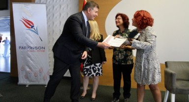 Karşıyaka Belediyesi’nden parkinson sempozyumu