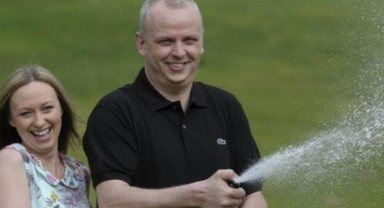 Oto tamircisinin hayatı milyoner olunca değişti: 'Bütün gün televizyon izlemek epey sıkıcı'