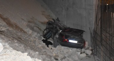 Afyonkarahisar’da bir otomobil inşaat alanına düştü: Dört kişi öldü