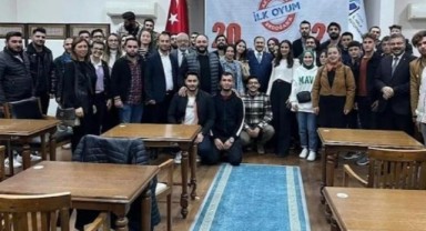 AKP'nin 'ilk oyum' etkinliğine 30 genç katıldı